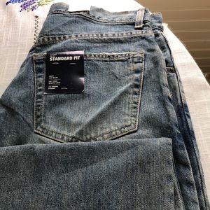 GAP new with tag men’s straight leg jeans 31x32